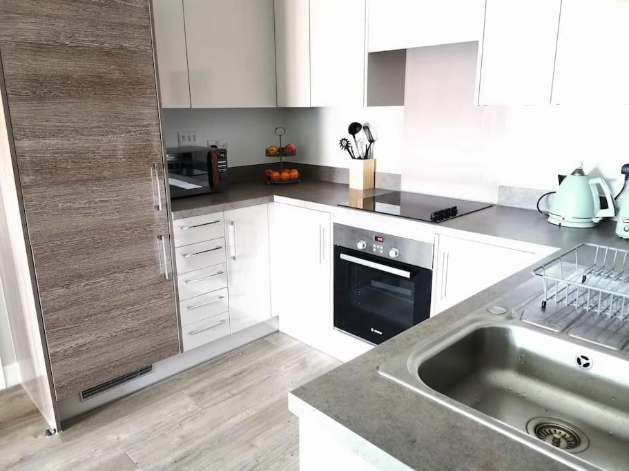Luxury 1 Bedroom Flat With Balcony - St Anne'S Brighton Kültér fotó